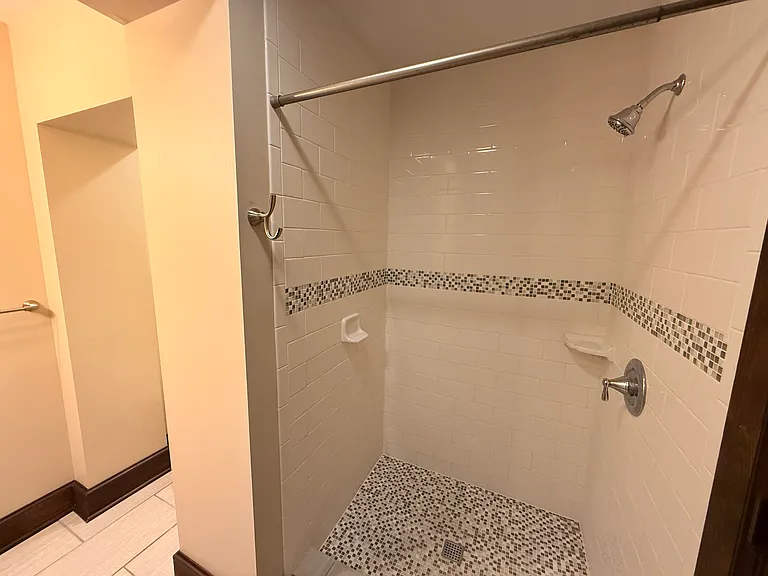 City Club Apartments — Photo 8