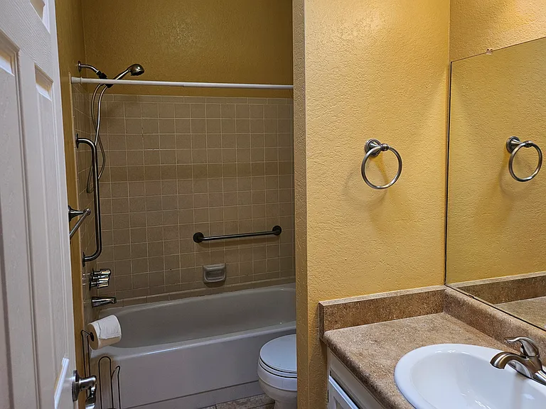 437 W San Ignacio — Photo 12