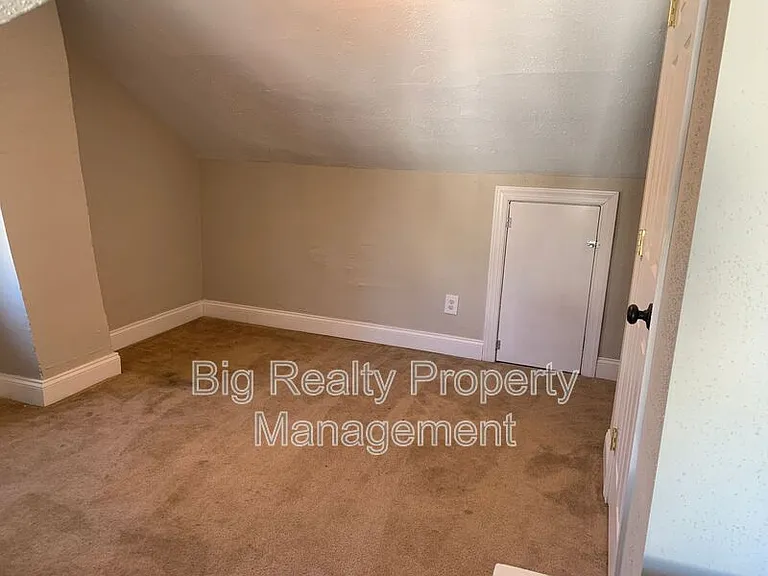 457 Walnut St — Photo 19