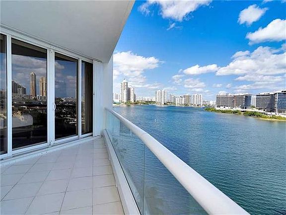4th image of 7000 Island Blvd APT 701