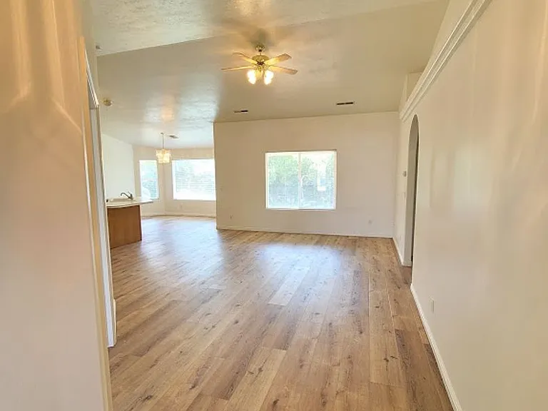 3851 W 200 N — Photo 12