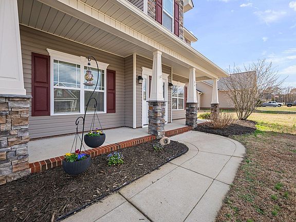 4th image of 24 Kaki Ct