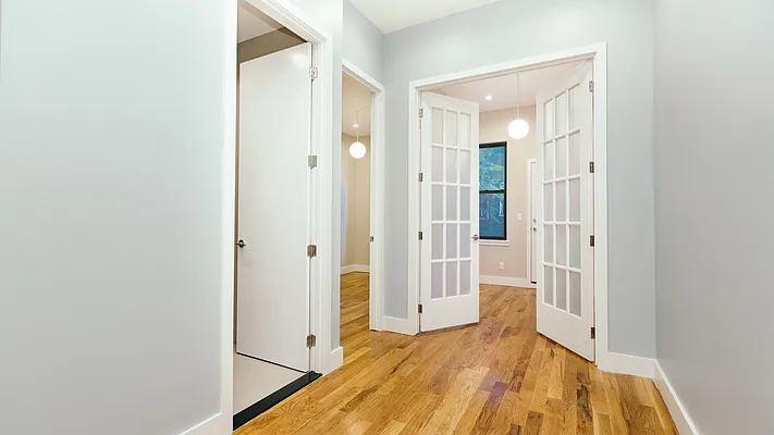 Rented by Nooklyn NYC LLC | media 42