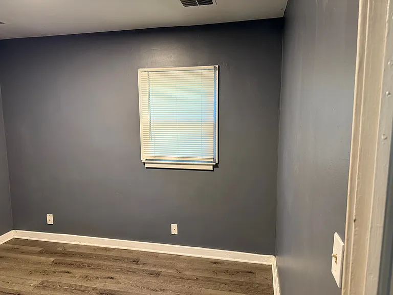 1 bed, 1.0 bath, 350 sqft, $1,000 — Photo 23