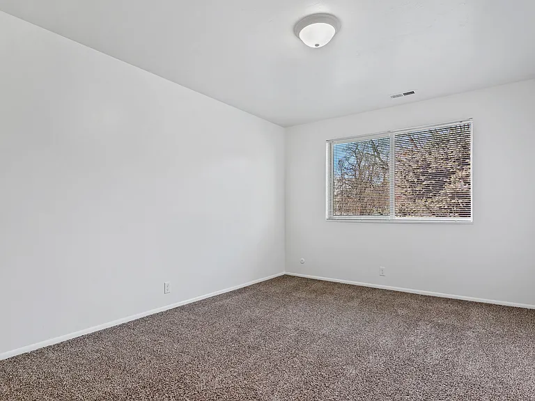 480 E Brandt Ct — Photo 23