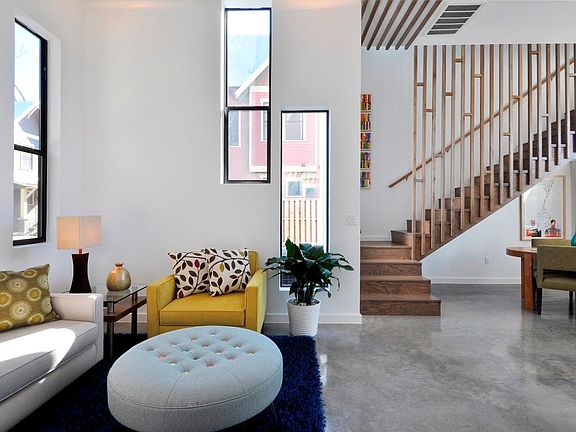 Pics = Unit A in front. Unit B is in Back.