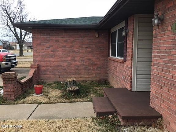 Front garden  patio
