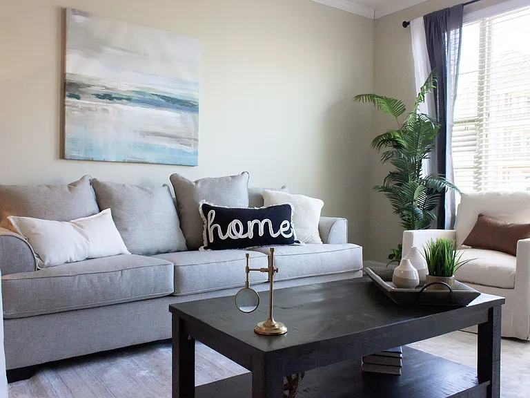 Warrick Trail Apartments — Photo 18