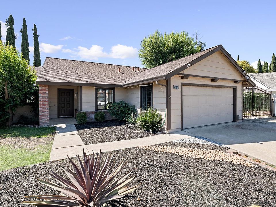 1st image of 2848 Mergansers Ct