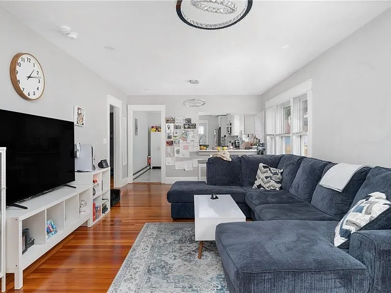 21 Waverly St #1 — Photo 4