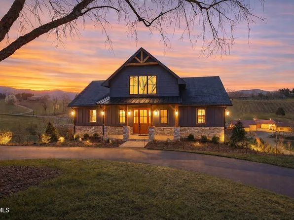 232 Farmhouse Village Trl, Butler, TN 37640