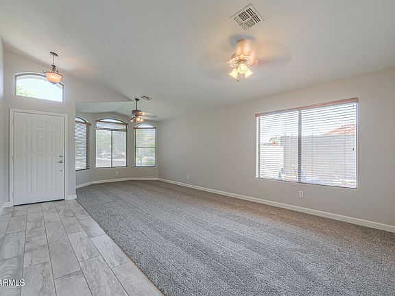 4th image of 43689 W CAHILL Drive
