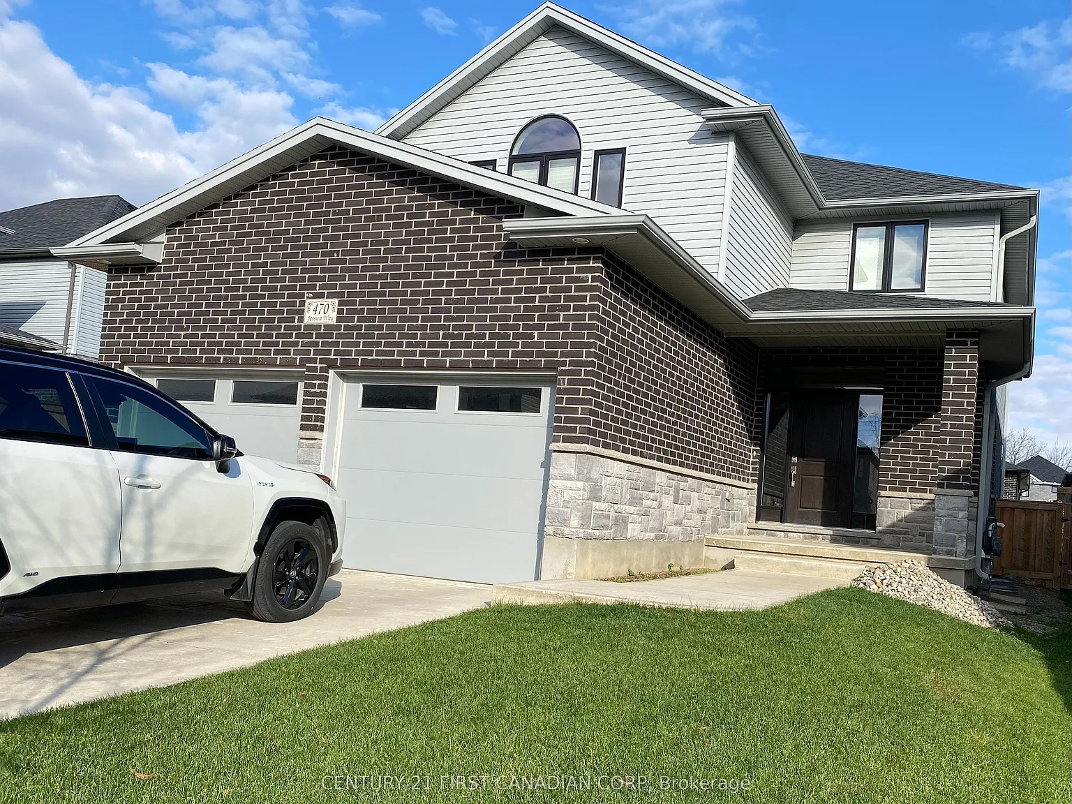 2 bed, $1,650 — Photo 2
