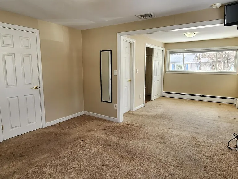 7 Libby Ave — Photo 2