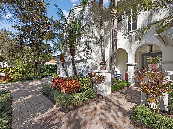 3rd image of 1028 Vintner Boulevard