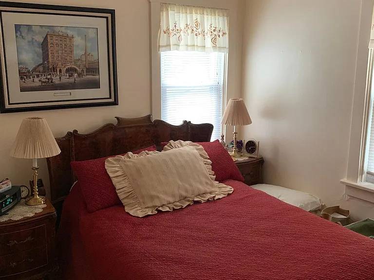 1666 Chislett St — Photo 10