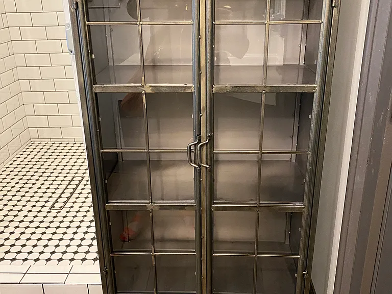 Bathroom cabinet