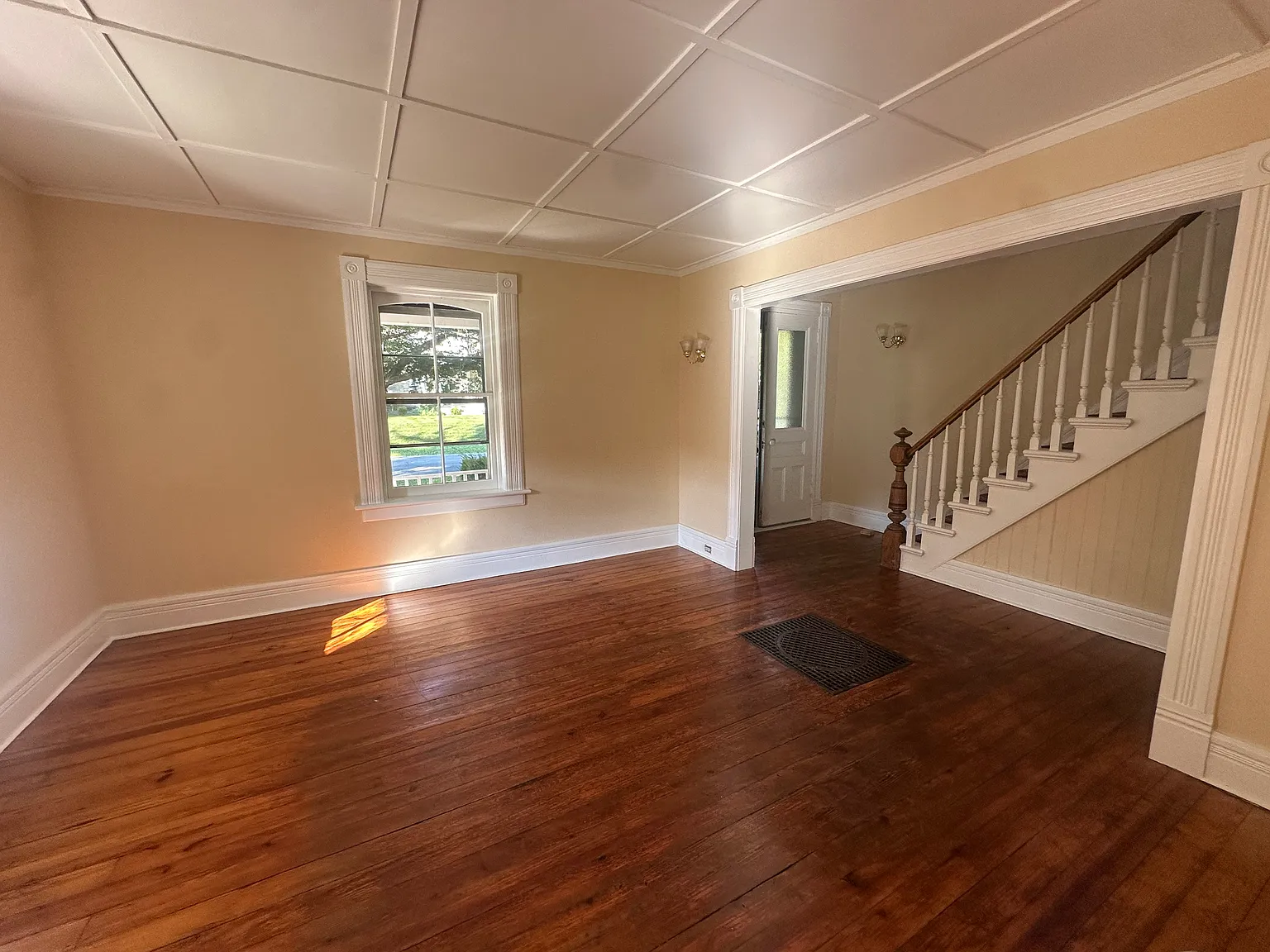 3 bed, 1172 sqft, $3,250 — Photo 4
