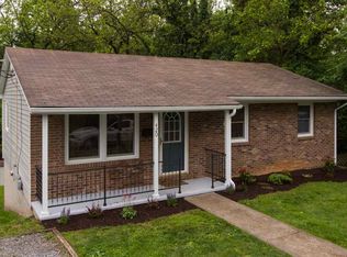 420 Sunnyside St, Staunton, VA 24401