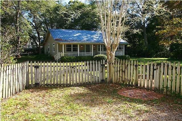 1st image of 29 Myrtle Ave