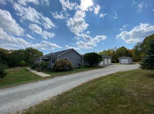 141 Rabbit Hollow Rd, Meshoppen, PA 18630