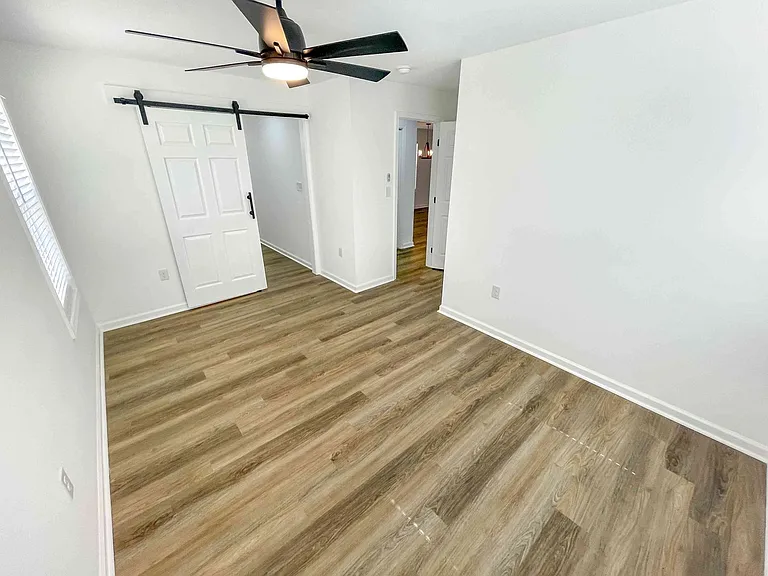 167 Racine St SW — Photo 18
