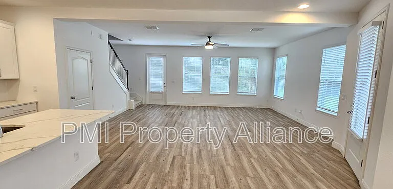 2934 Rapollo Ln — Photo 3