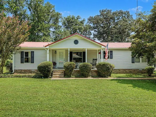 131 Holiday Acres Dr, Springville, TN 38256