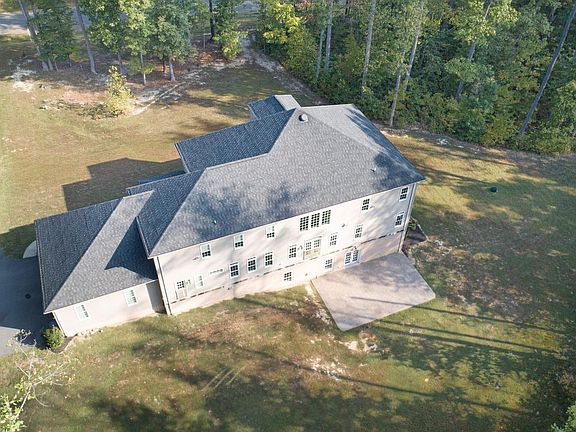 3rd image of 114 Estates Dr