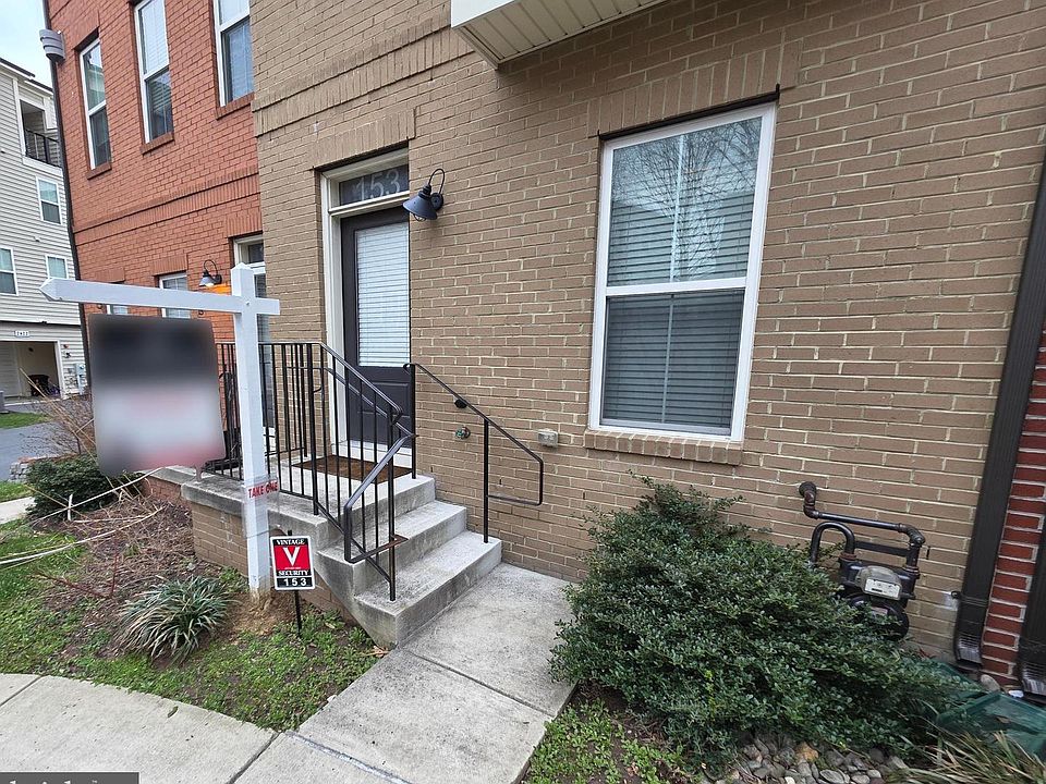 1st image of 153 Kandinsky Loop