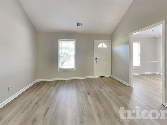 3rd image of 30 Blackberry Ln