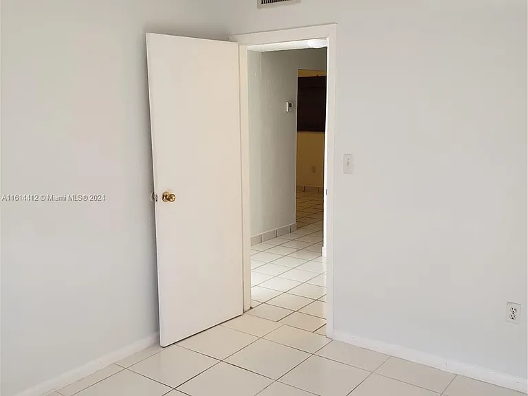 5100 SW 41st St #319 — Photo 13