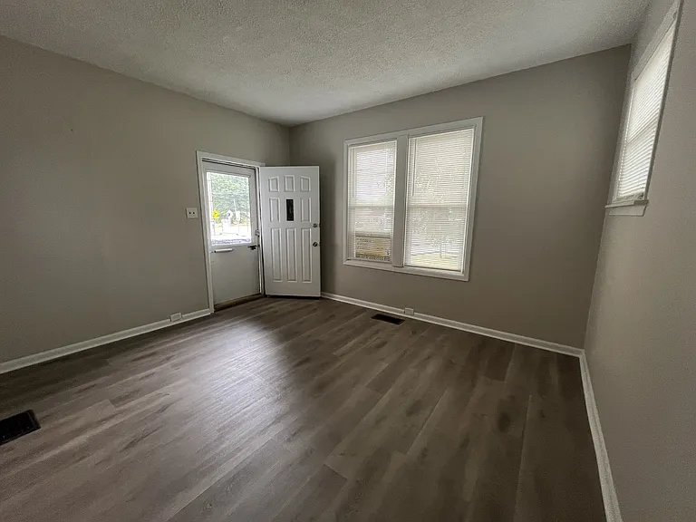 5722 Bridgetown Rd — Photo 2