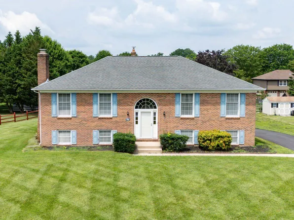 106 Michael Ln, Bear, DE 19701