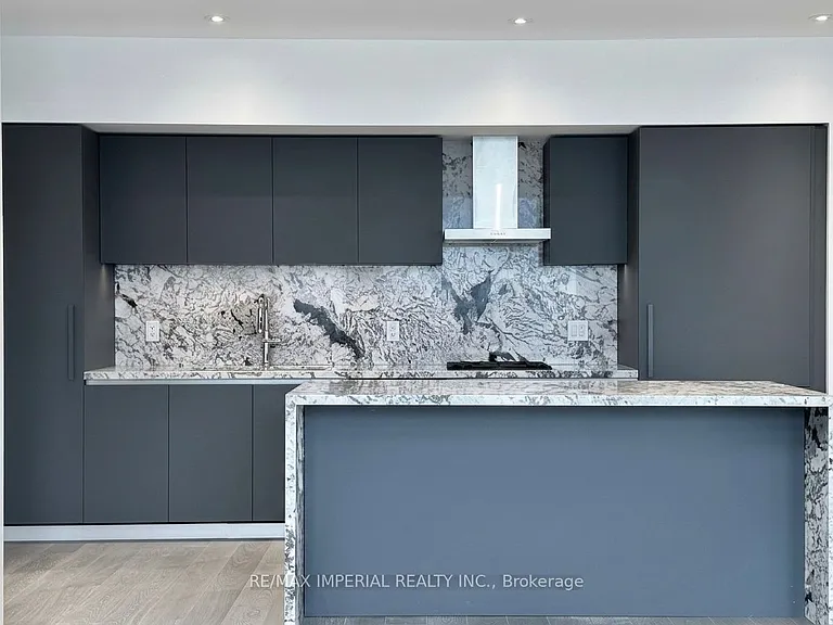 1315 Bay St #1802 — Photo 2