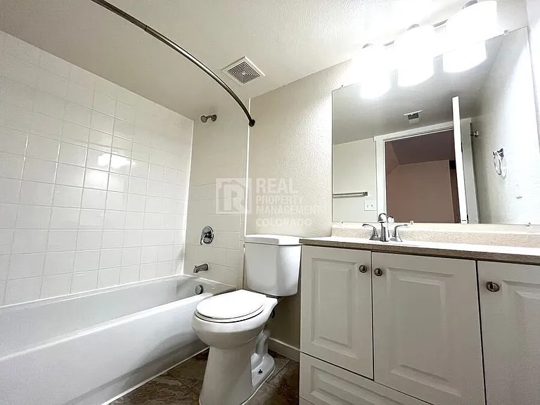 4983 Dovetail Ln — Photo 9