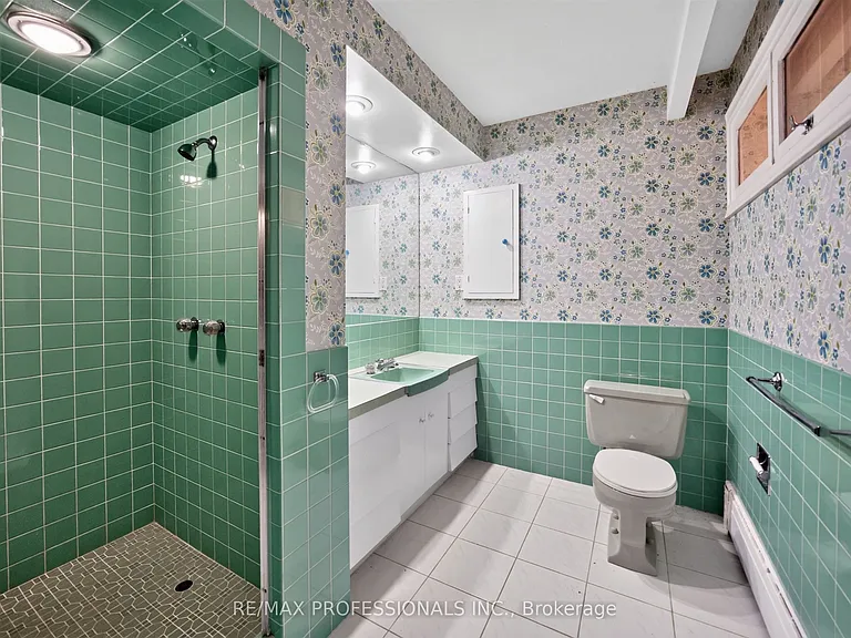 32 Edenbrook Hl — Photo 28