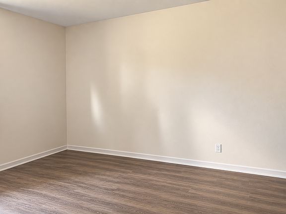 3rd image of 511 Vine St #2