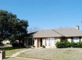 3411 Peachtree Ln, Pantego, TX 76013