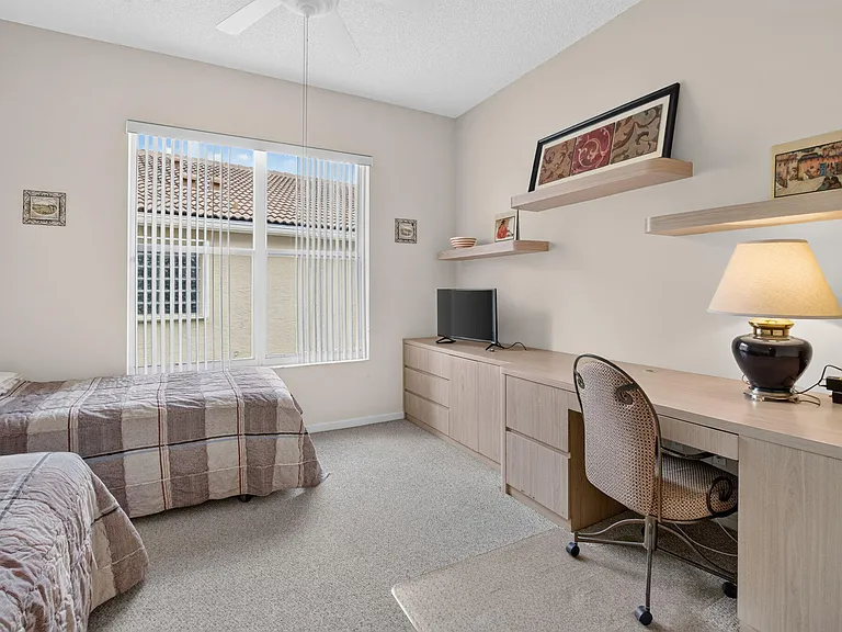 7625 Las Cruces Ct — Photo 42