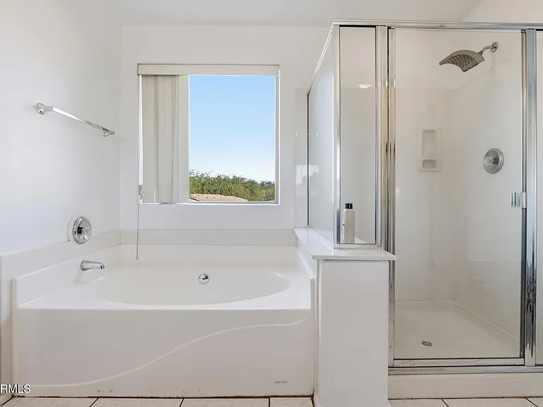 220 W Beechnut Pl — Photo 23