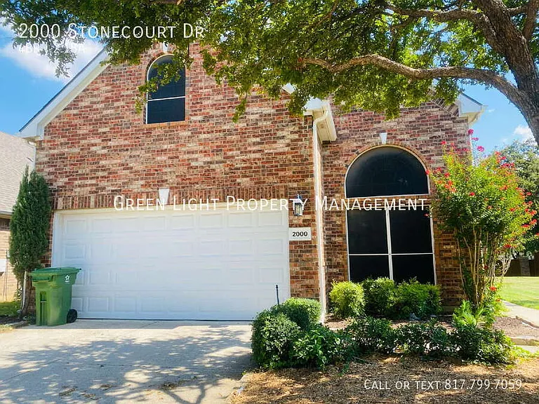 2000 Stonecourt Dr — Photo 2