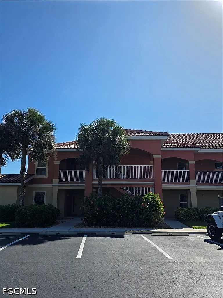 2 bed, 2.0 bath, 1152 sqft, $1,775 — Photo 2
