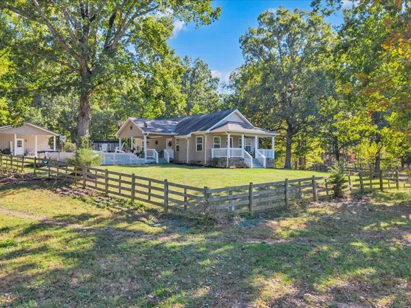 2846 Pendleton Rd, Thaxton, VA 24174