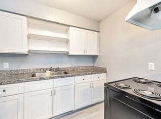 "Apartment Special, Summer Special Offer! Charming 1br/1ba Gem Near Loop 610 & Gulf Freeway!", Houston, TX 77087