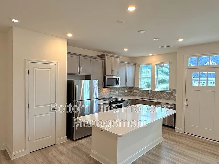 1520 Cedar Tree Dr — Photo 4