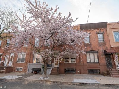 2431 S Woodstock St, Philadelphia, PA, 19145