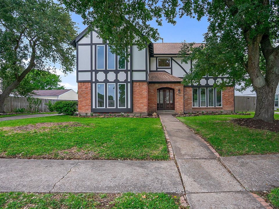 1st image of 1119 Trowbridge Dr