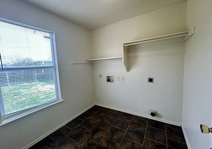3109 Pinehurst Ct — Photo 18