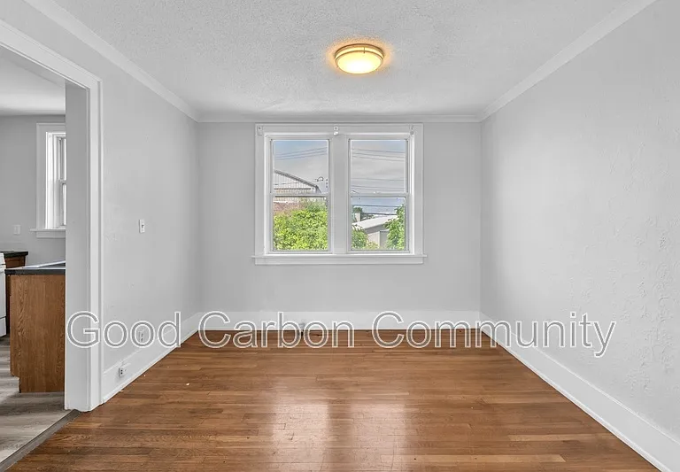 2106 Delaware Ave #10 — Photo 5